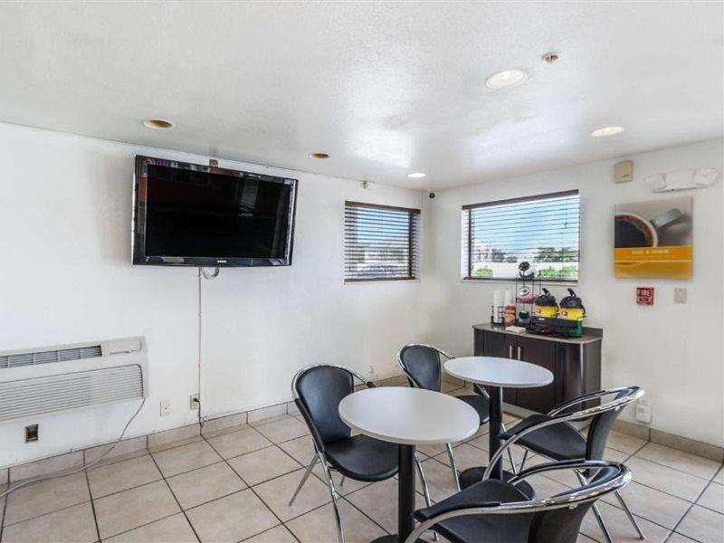 Motel 6-San Marcos, Tx - North Bagian luar foto