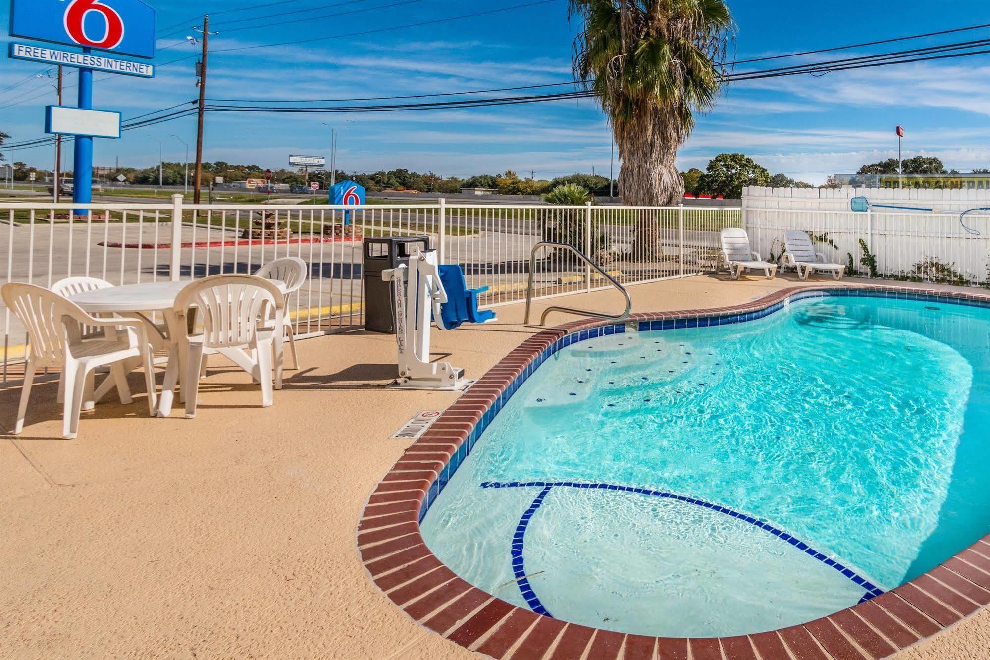 Motel 6-San Marcos, Tx - North Bagian luar foto